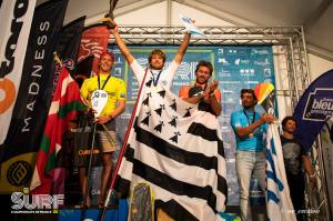 ®Benoit-CARPENTIER-HOSSEGOR-Championnats-de-France-2018-podium-SUPsurf-©-WeCreative/FFS-1