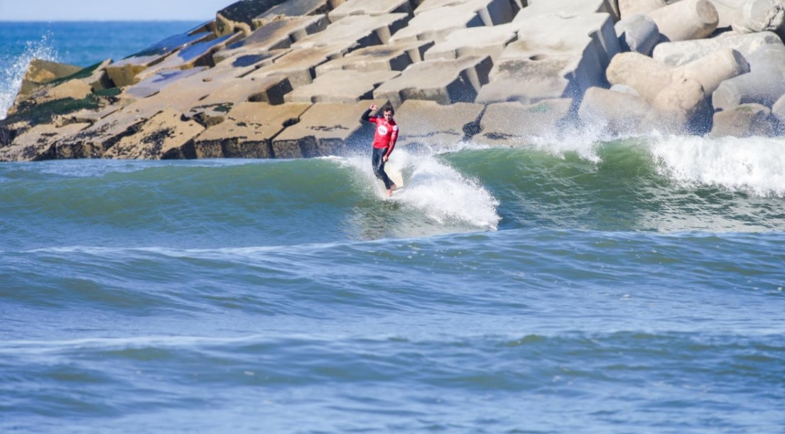 ®Benoit-CARPENTIER-longboard-Europe-2020-©-Laurent-Masurel-WSL-2