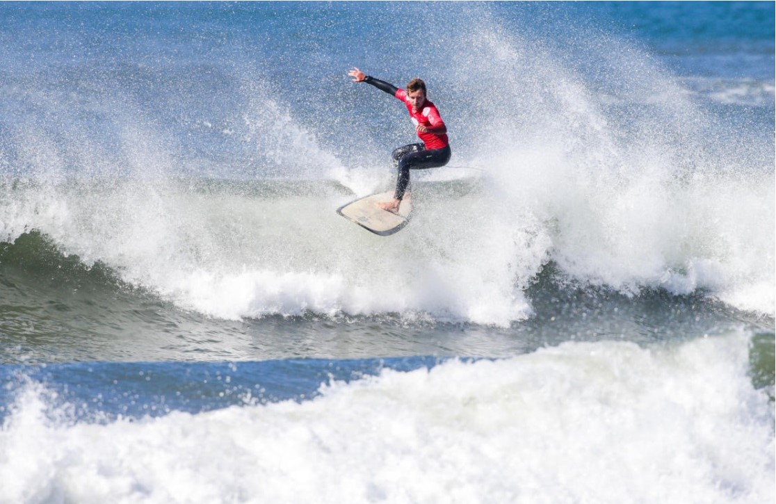 ®Benoit-CARPENTIER-longboard-Europe-2020-©-Laurent-Masurel-WSL-9