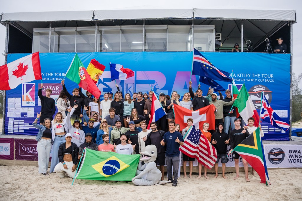 ®-Benoit-CARPENTIER-GWA-Wingfoil-Wave-World-Tour-2024-IBIRAQUERA©-Romantsovaphoto-9309